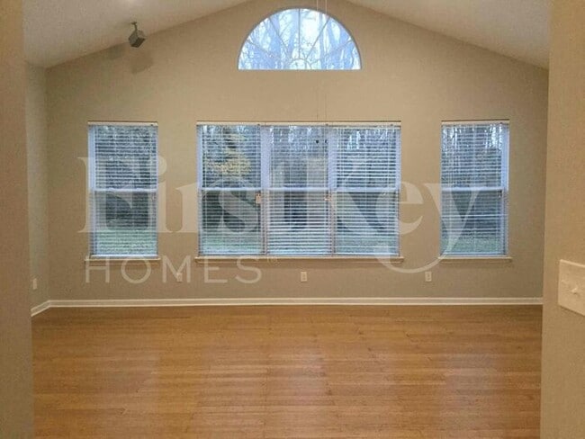 Building Photo - 13224 Greycrest Dr