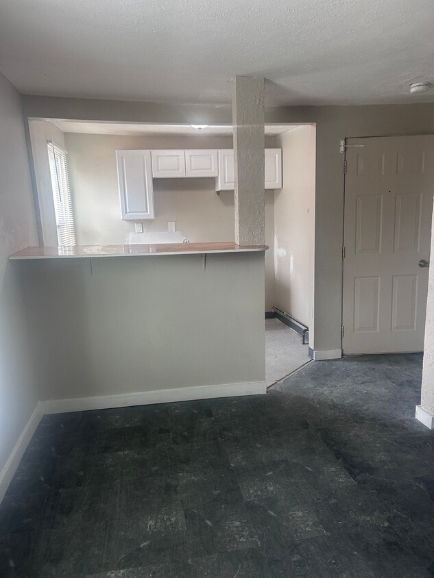 Photo - 2163 E 84th St (Cleveland, OH)