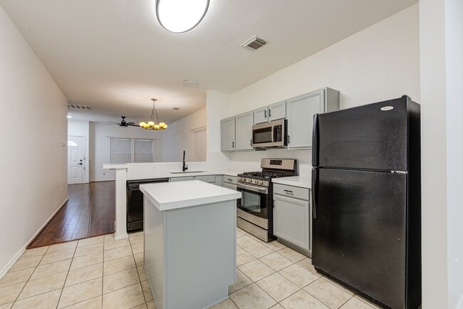 Building Photo - 11760 Jelicoe Dr