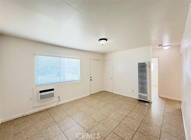 Building Photo - 15129 Elm Ct