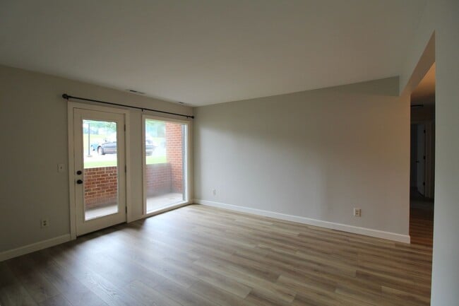 Foto del edificio - 1112-1 Blue Ridge Drive