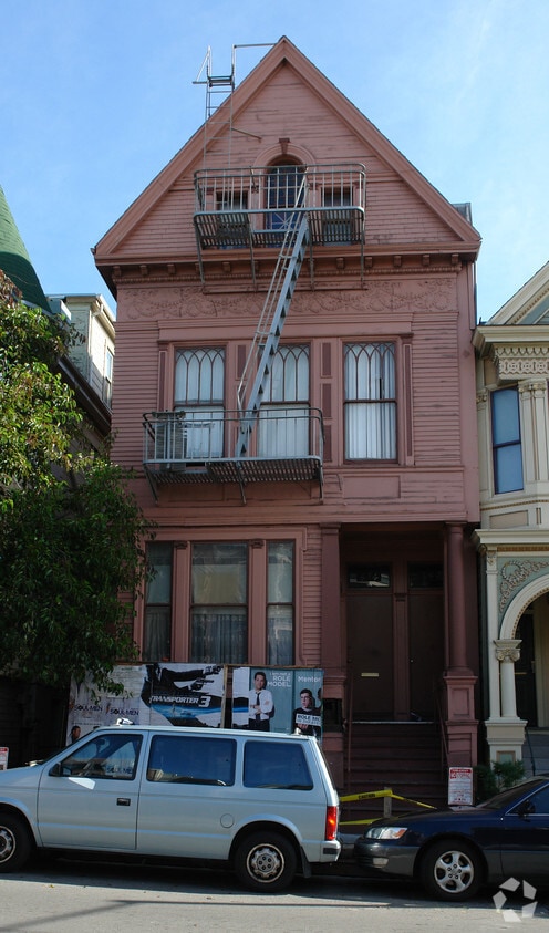 Building Photo - 442-444 Scott St