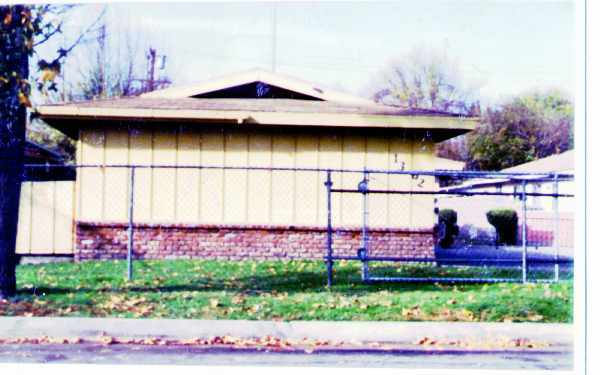 Building Photo - 1362 Belle St