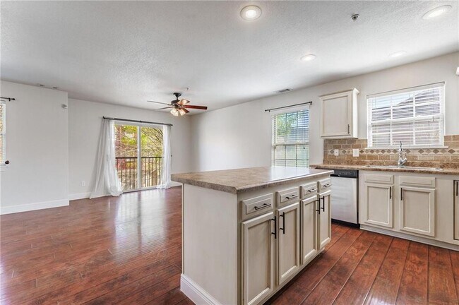Foto del edificio - 2851 W Redstone Dr