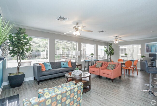 Foto del edificio - 10250 Lands End Dr