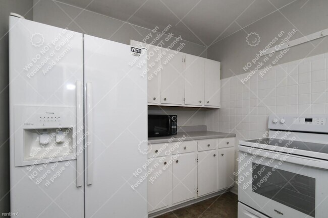 Building Photo - 2 br, 1.5 bath House - 5363 Primrose Ave