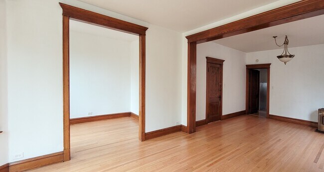 Foto del edificio - 2248 W Iowa St