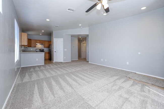 Building Photo - Tucson, AZ - House - $1,645.00