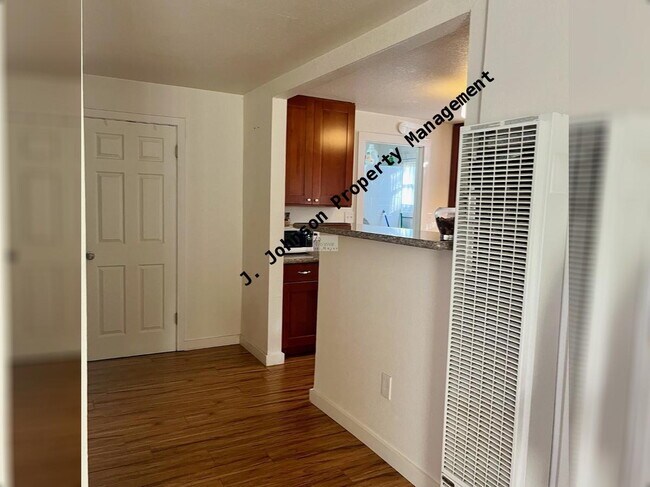 Foto del edificio - 1 bed 1 bath MOVE IN READY