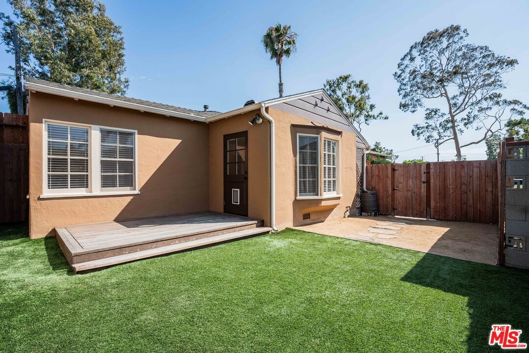 Foto principal - 2409 28th St