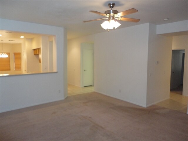 Building Photo - 2852 E Devon Ct