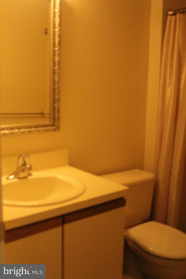 Foto del edificio - 67 Cabot Dr