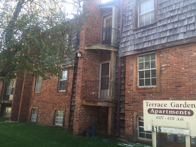 Building Photo - Raytown Townhomes