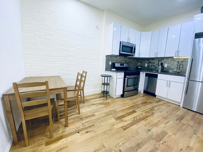 Building Photo - 507 Myrtle Ave