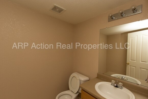 Building Photo - 14065 Jason Crandall Dr