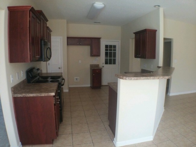 Building Photo - Incredibly Spacious 2 Story Cordova Home!