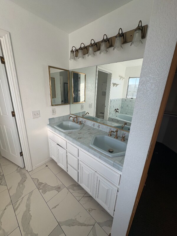 Foto del edificio - 6610 Juniper Crest Rd