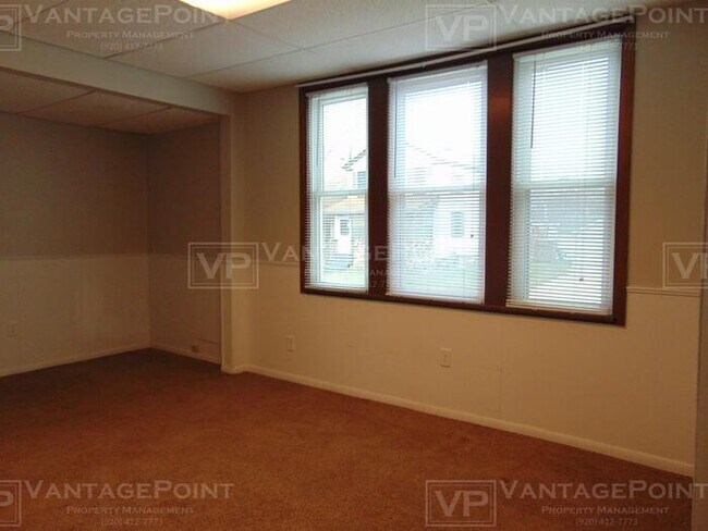 Building Photo - - Fond Du Lac Home For Rent –