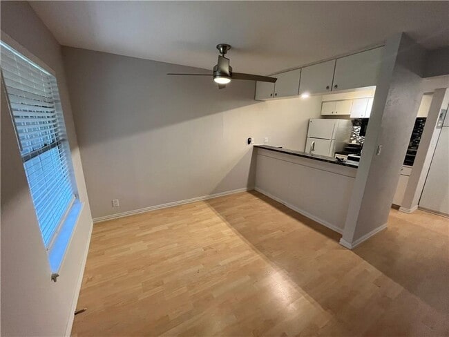 Foto del edificio - 7801 Shoal Creek Blvd