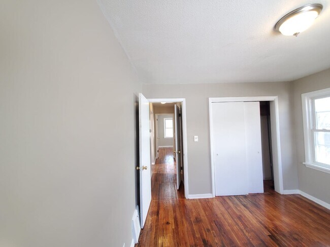 Foto del edificio - 4306 E 162nd St