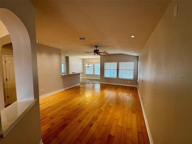 Foto del edificio - 16920 Brayton Park Dr