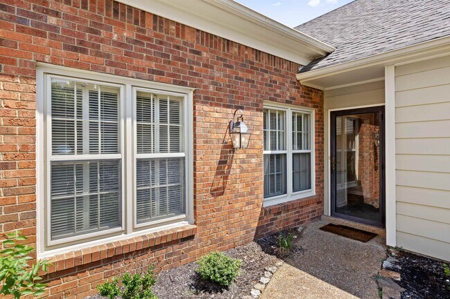 Foto del edificio - 8604 Sandpoint Dr