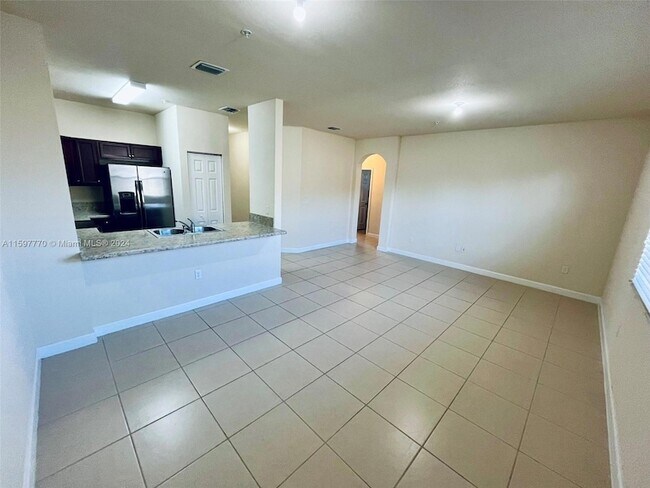 Foto del edificio - 112 SE 28th Ter
