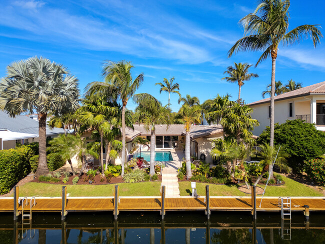 Foto del edificio - 2650 NE 47th St