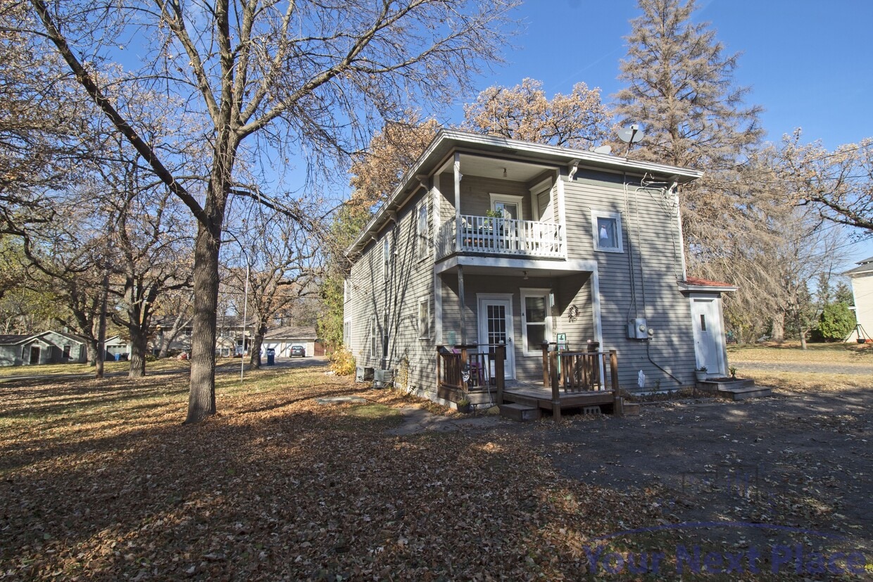 671 Independence Ave N, Champlin, MN 55316 Townhome Rentals in