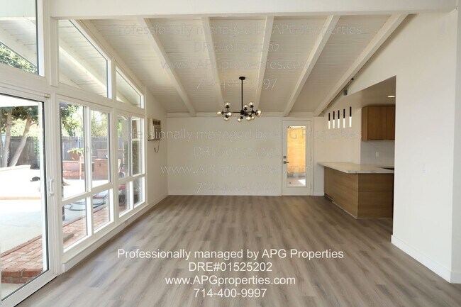 Building Photo - 636 S Gilbuck Dr
