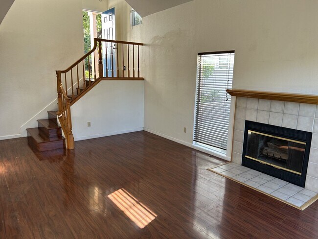 Foto del edificio - Lovely 3 Bedroom, 2.5 Bath Home