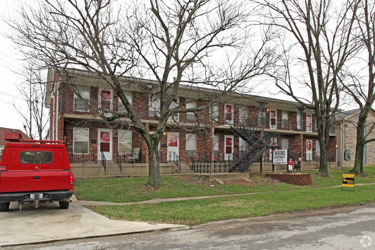 Building Photo - Thorobred Apartments