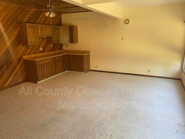Building Photo - 2132 Carrington Court