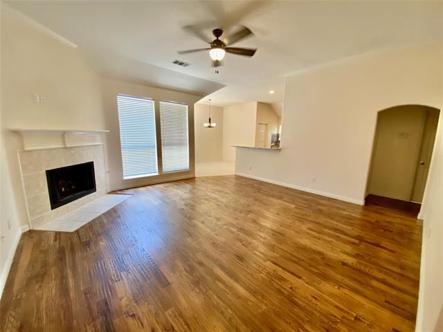 Foto del edificio - 5929 Legend Ln