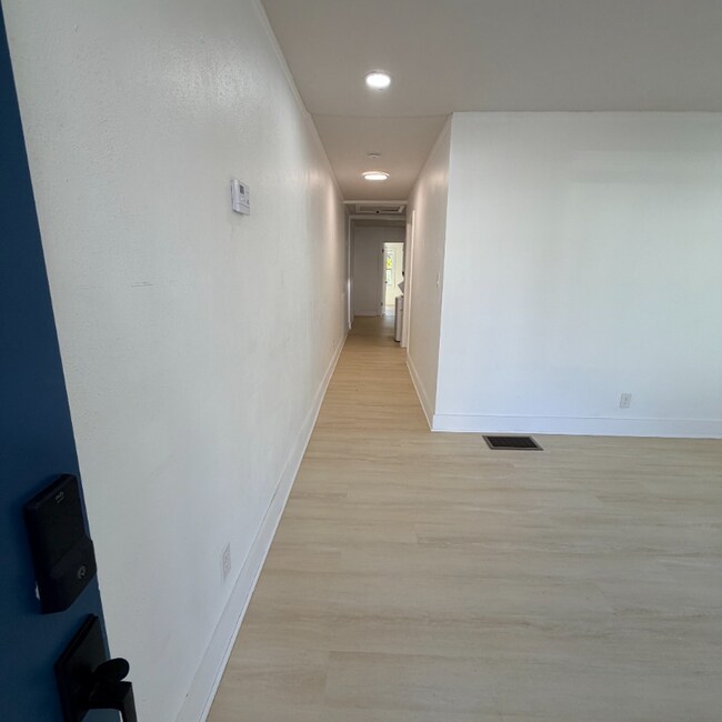 Foto del edificio - 1338 Sharon St NW