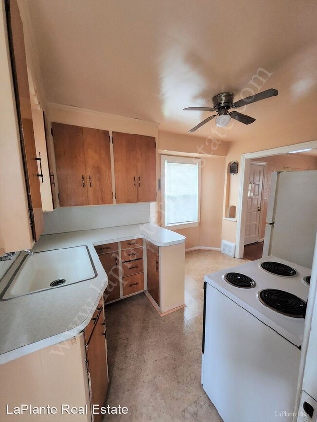 Building Photo - 3 br, 1 bath House - 2059 Balkan Place 1