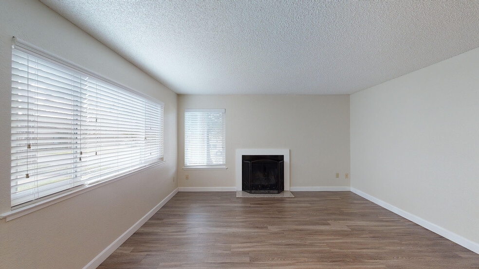 Rollingwood Duplex Homes