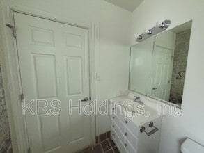 Building Photo - 301 Goshen St