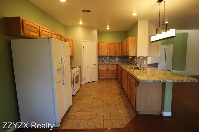 Building Photo - 3 br, 2.5 bath House - 2290 Bull Lake Dr