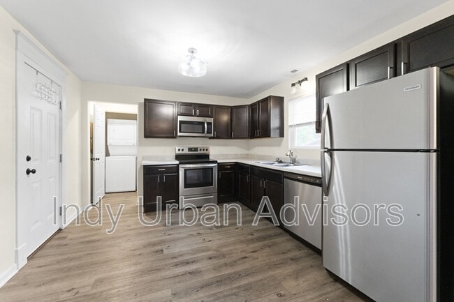 Building Photo - 1306 Woodlawn Ave