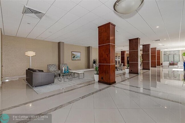 Building Photo - 4250 Galt Ocean Dr