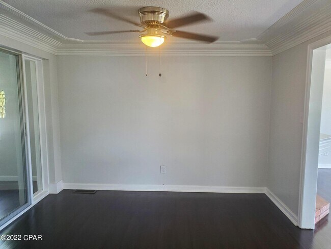 Foto del edificio - 1625 E 9th Ct