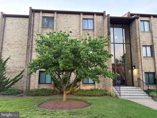 Building Photo - 10630 Provincial Dr