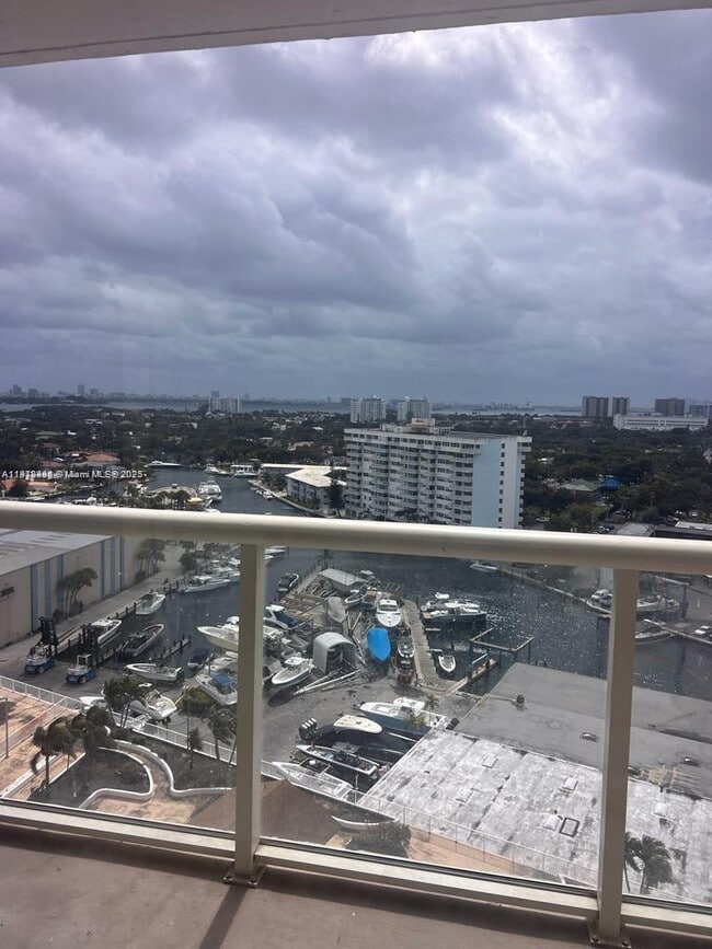 Photo - 13499 Biscayne Blvd Apartment