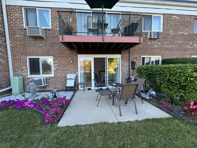 Foto del edificio - 10385 Dearlove Rd