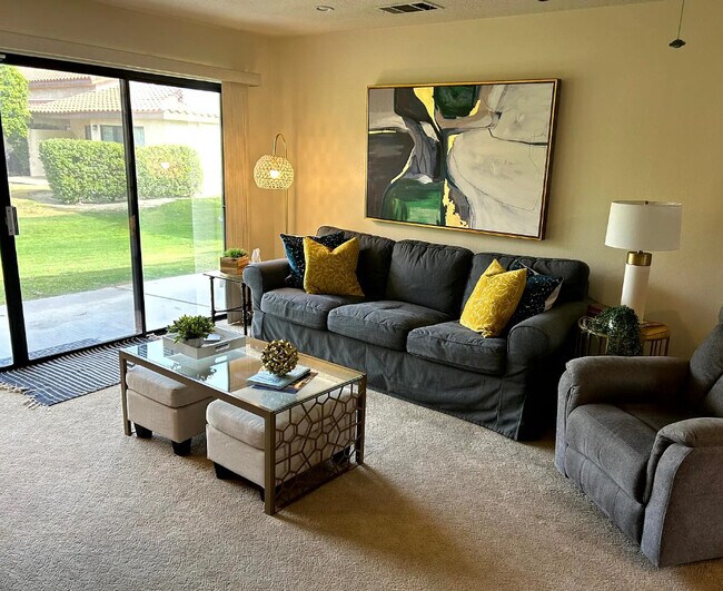 Foto del edificio - 206 Lakecrest Ln