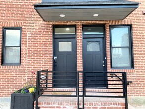 Building Photo - 1600 S Charles St