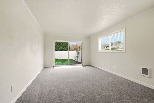 Foto del edificio - 1922 NW 143rd Ave