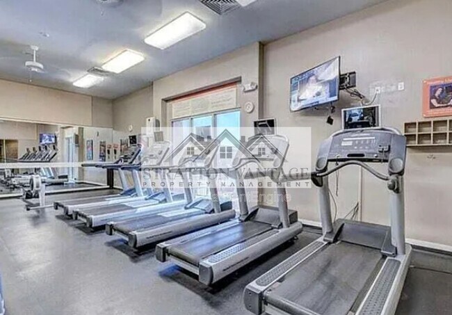 Foto del edificio - 9562 E Cavalry Dr