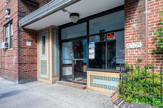 Foto del edificio - Pettit and Britton